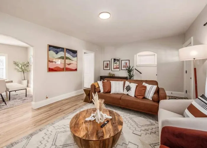 Spacious 3 Bedroom Perfect For Longer Сasa de vacaciones *